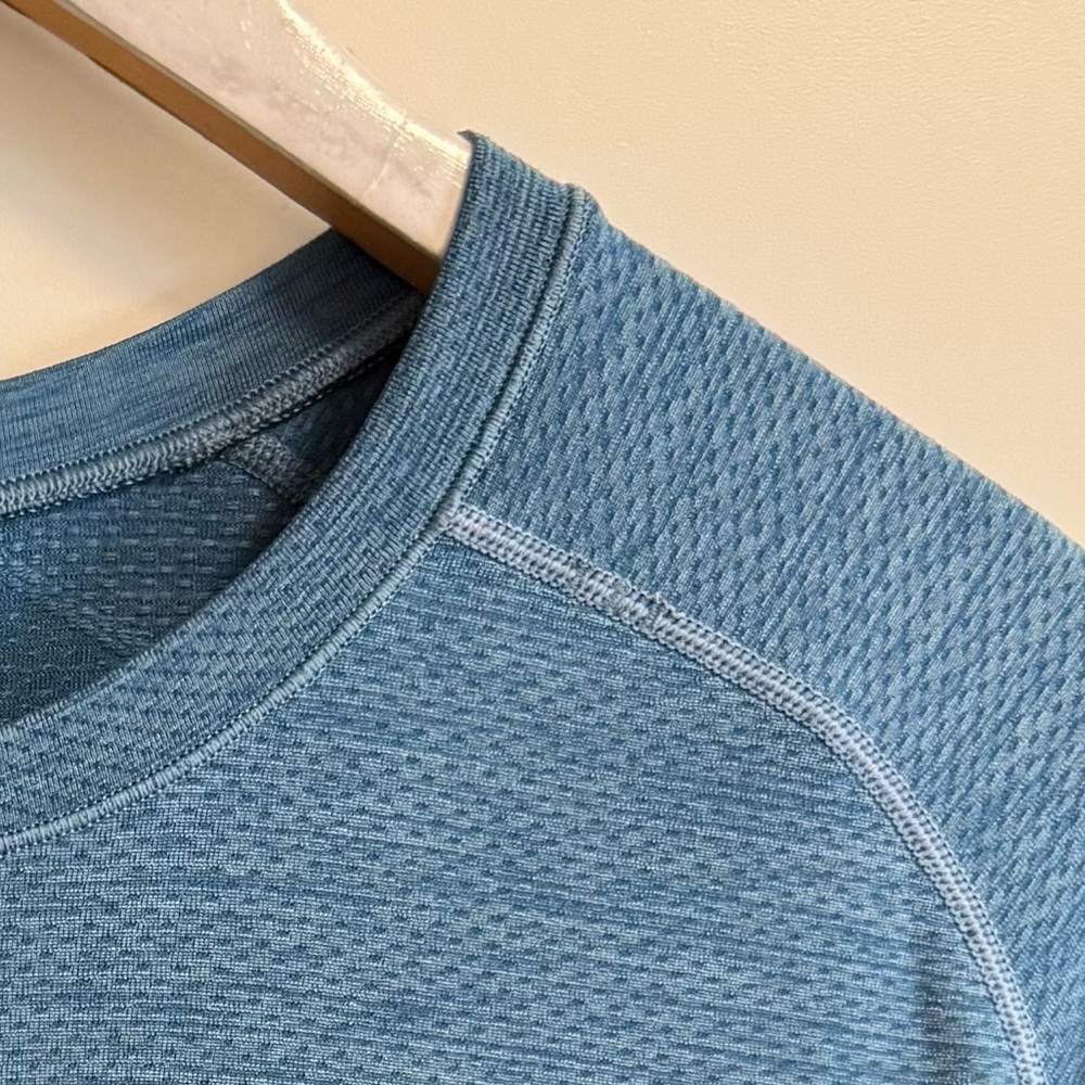 LULULEMON Metal Vent Tech Short Sleeve
Poseidon / Hawk Blue L Large - Picture 4 of 8